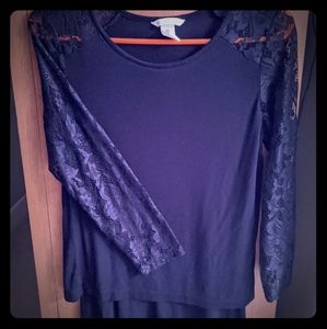 Lace sleeve, silky breastfeeding top/ Maternity